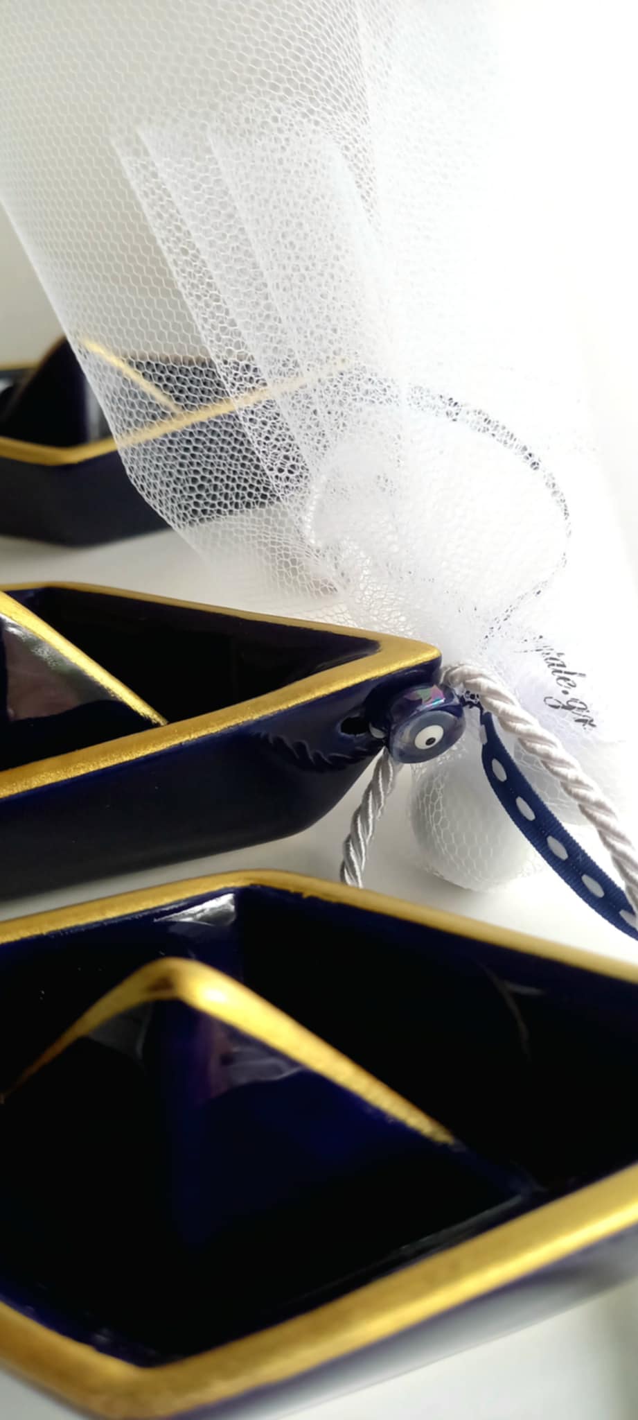 Μπομπονιέρα γάμου - βάπτισης κεραμικό καραβάκι με μάτι