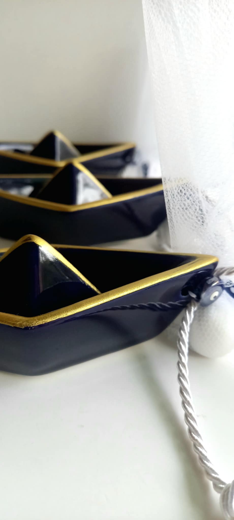 Μπομπονιέρα γάμου - βάπτισης κεραμικό καραβάκι με μάτι