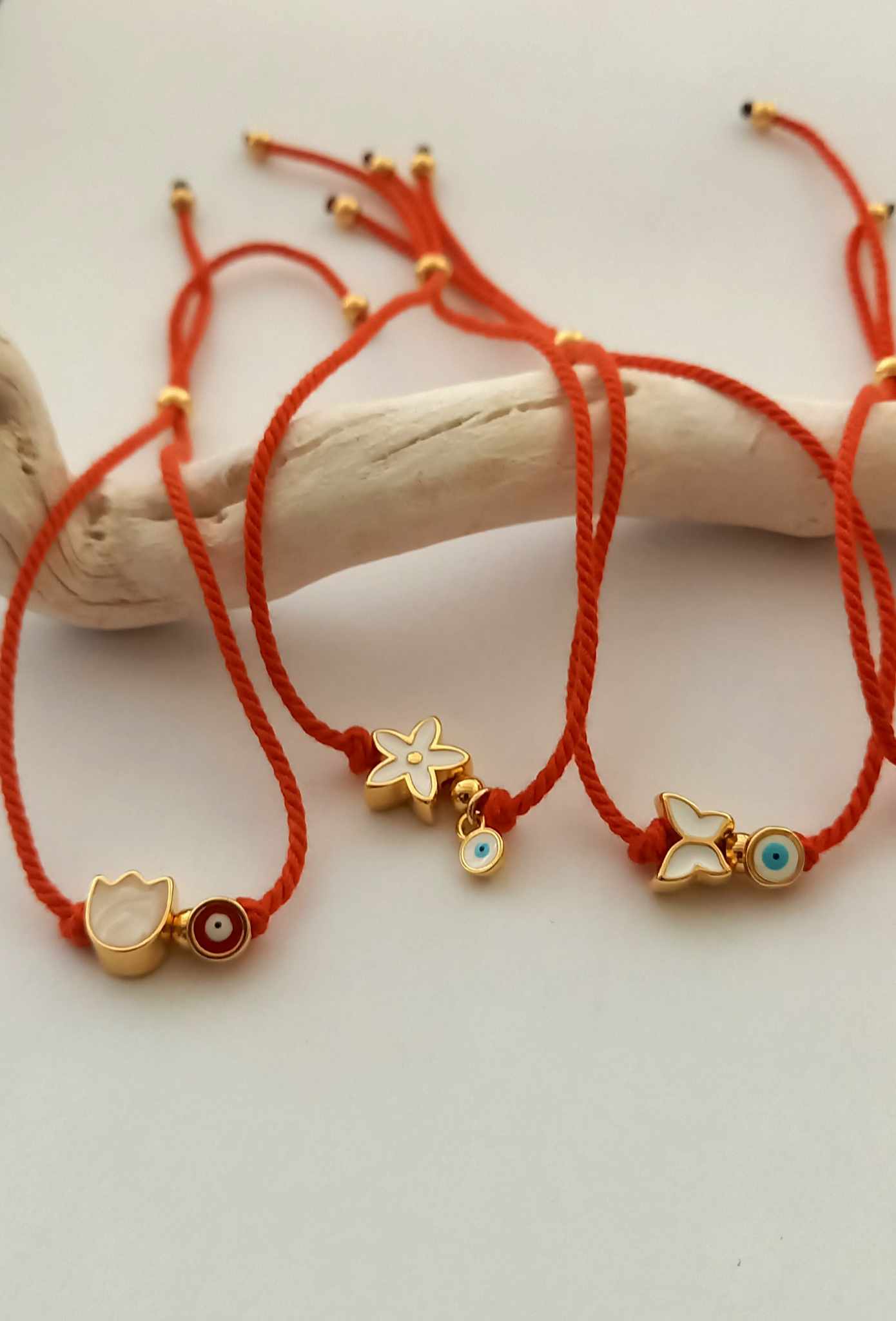 Βραχιόλι μαρτάκι με στοιχείο τουλίπα και μάτι