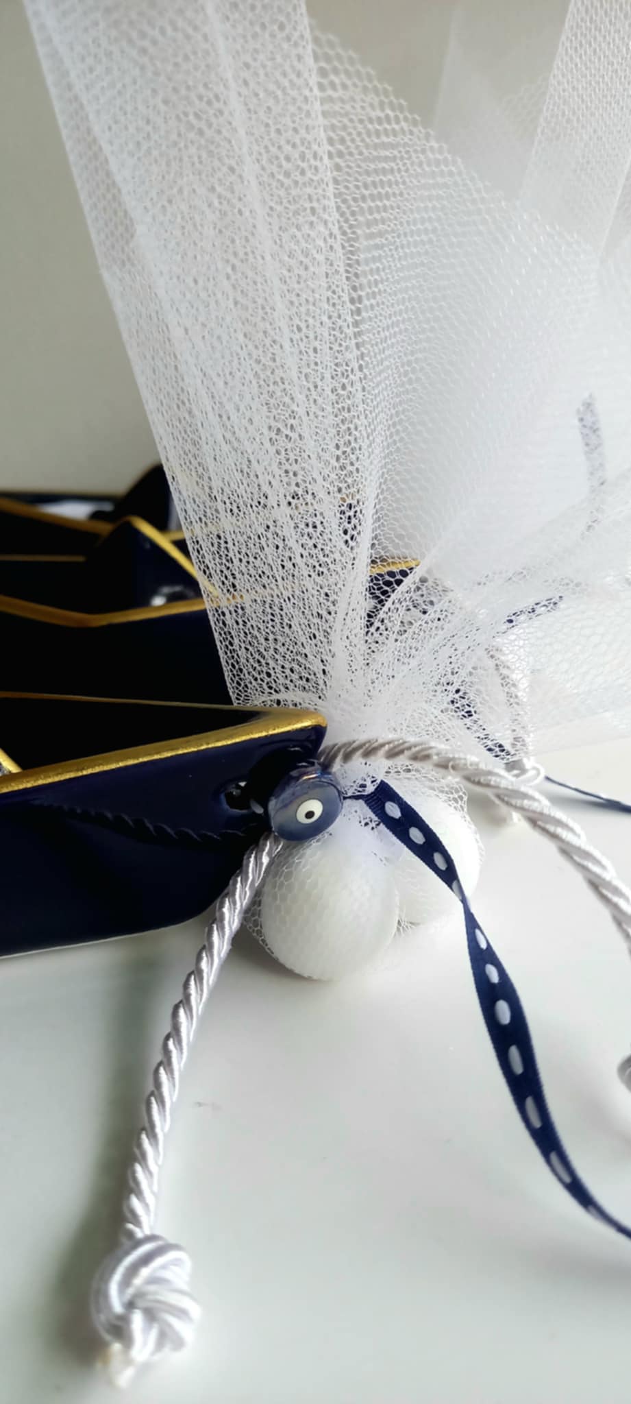 Μπομπονιέρα γάμου - βάπτισης κεραμικό καραβάκι με μάτι