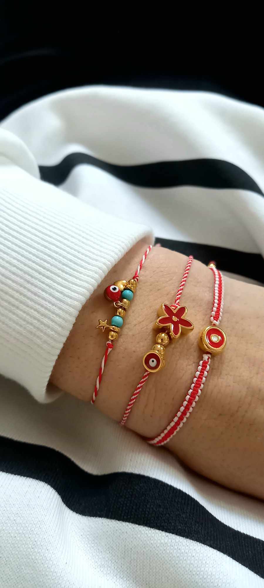 Χειροποίητο βραχιόλι μαρτάκι με επιχρυσωμένο λουλούδι και μάτι