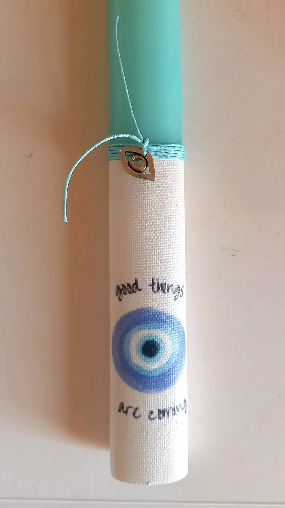 Αρωματική λαμπάδα με μάτι και μεταλλικό στοιχείο