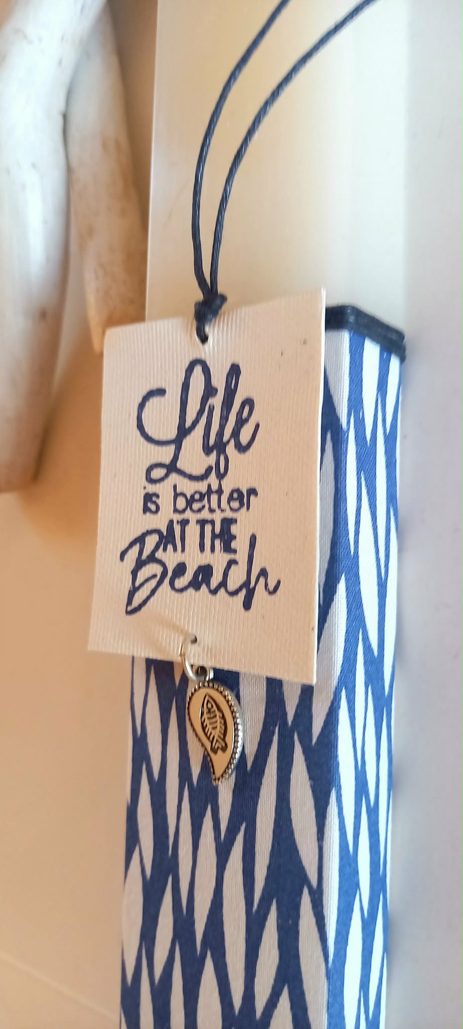 Αρωματική λαμπάδα με σελιδοδείκτη