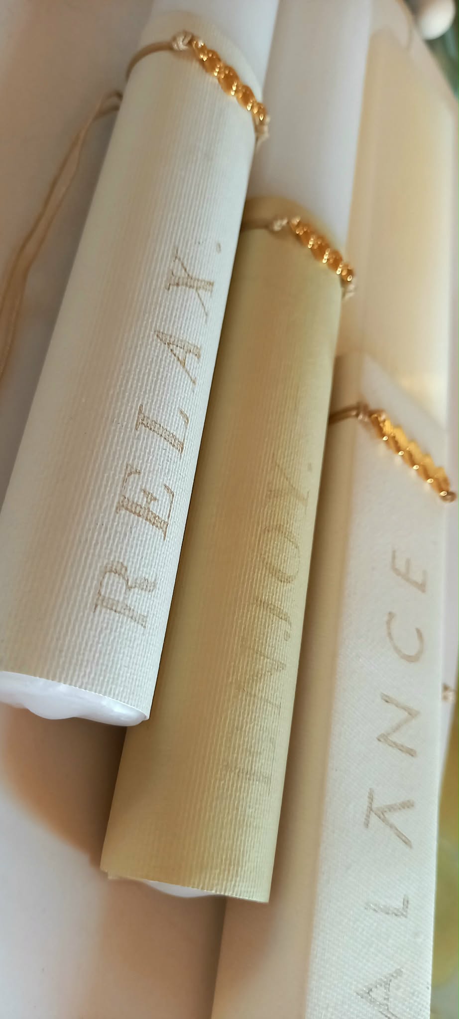 Αρωματική λαμπάδα με βραχιόλι