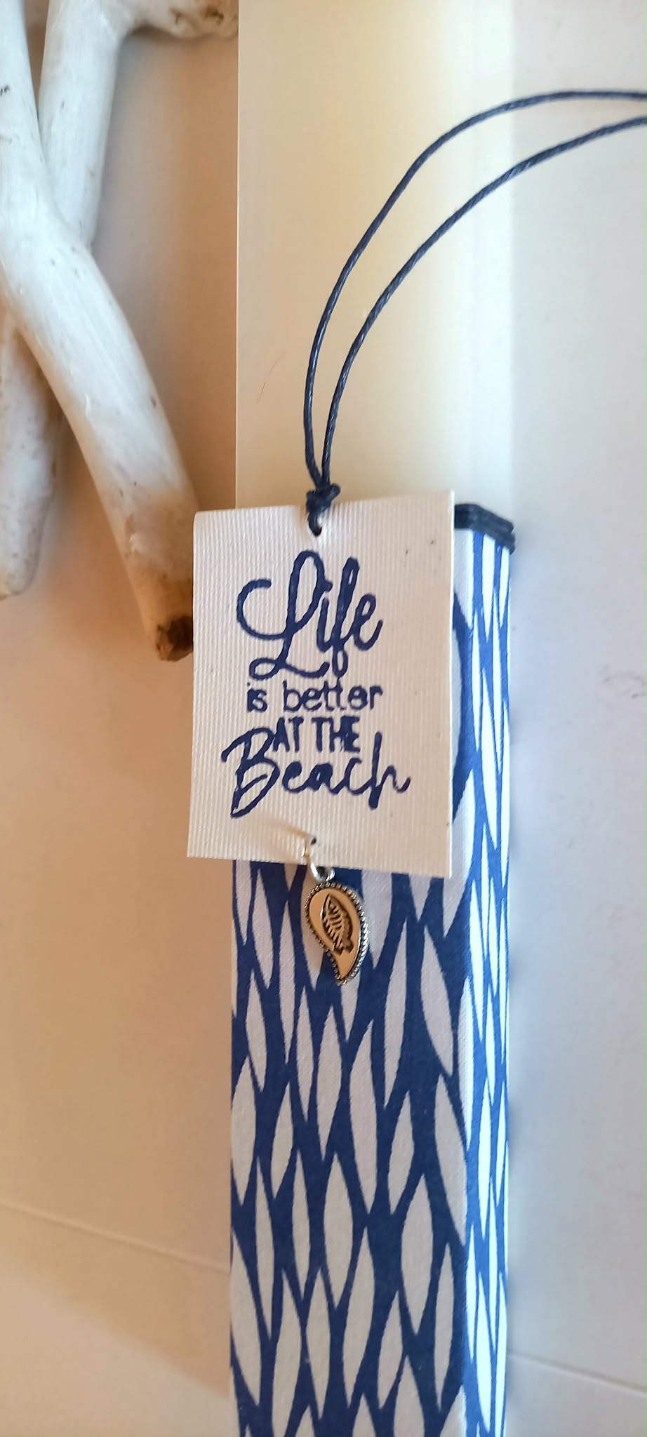 Αρωματική λαμπάδα με σελιδοδείκτη