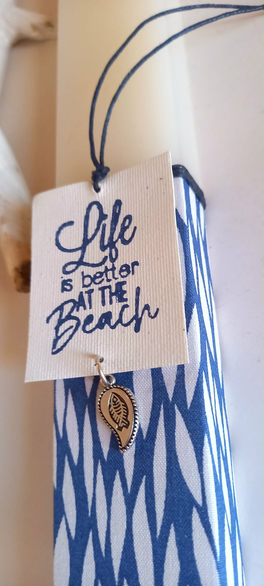 Αρωματική λαμπάδα με σελιδοδείκτη