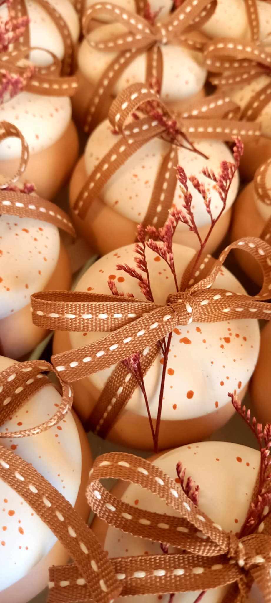 Μπομπονιέρα βάπτισης μπιζουτιέρα με αποξηραμένο λουλούδι