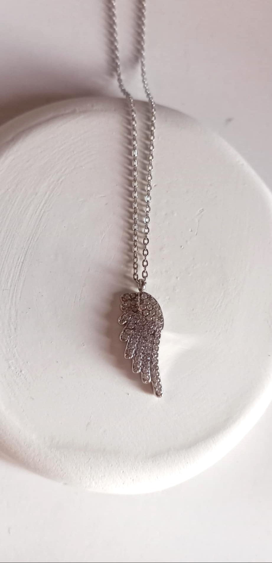 Κολιέ με μοτίφ φτερό αγγέλου