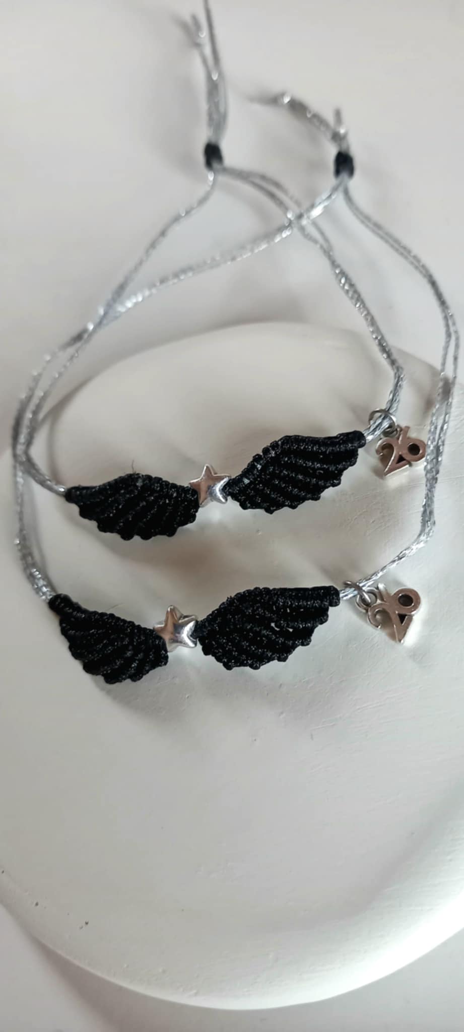 Βραχιόλι - γούρι με μακραμέ φτερά αγγέλου