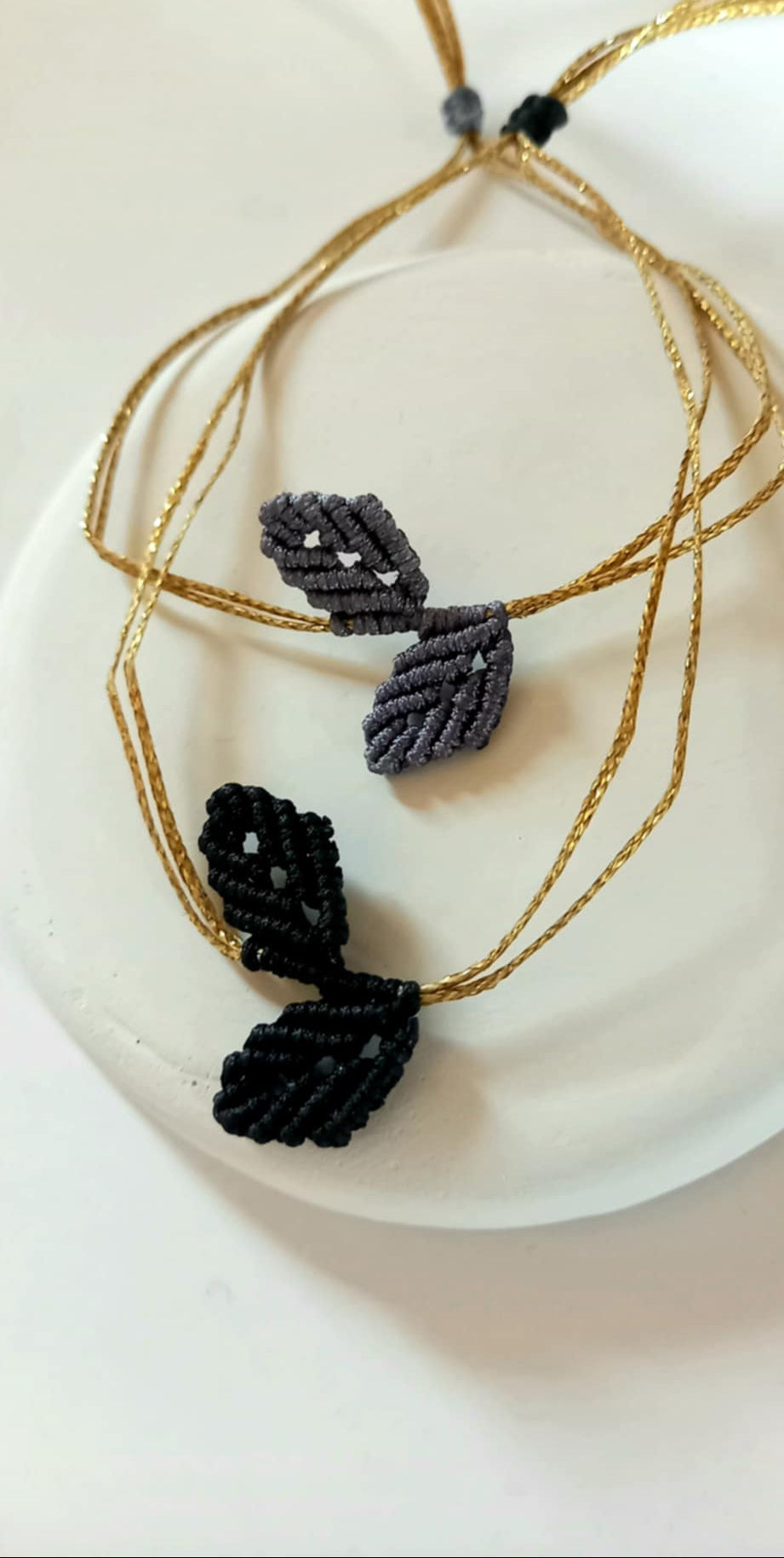 Βραχιόλι με μακραμέ φύλλα