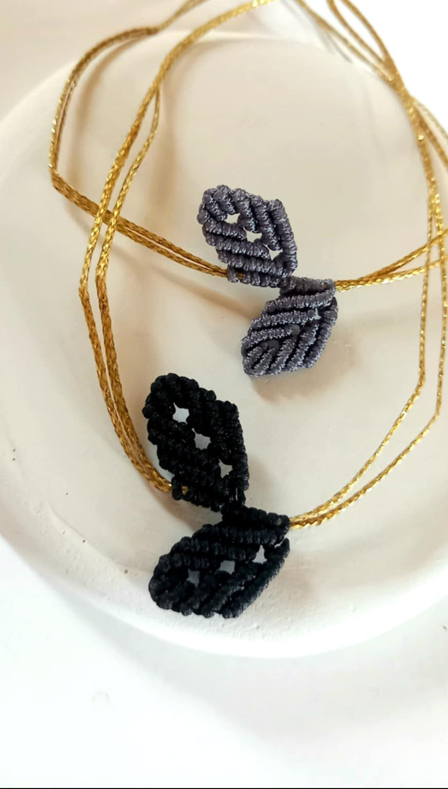 Βραχιόλι με μακραμέ φύλλα