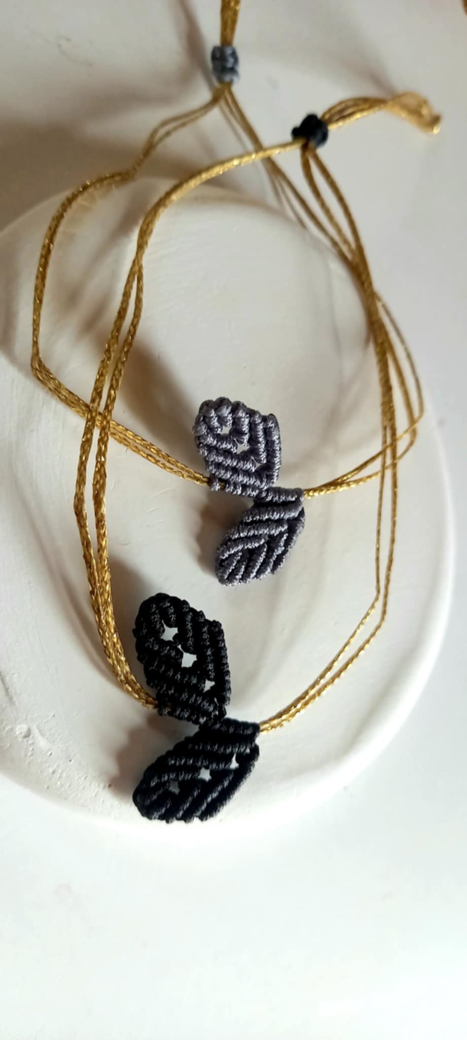 Βραχιόλι με μακραμέ φύλλα