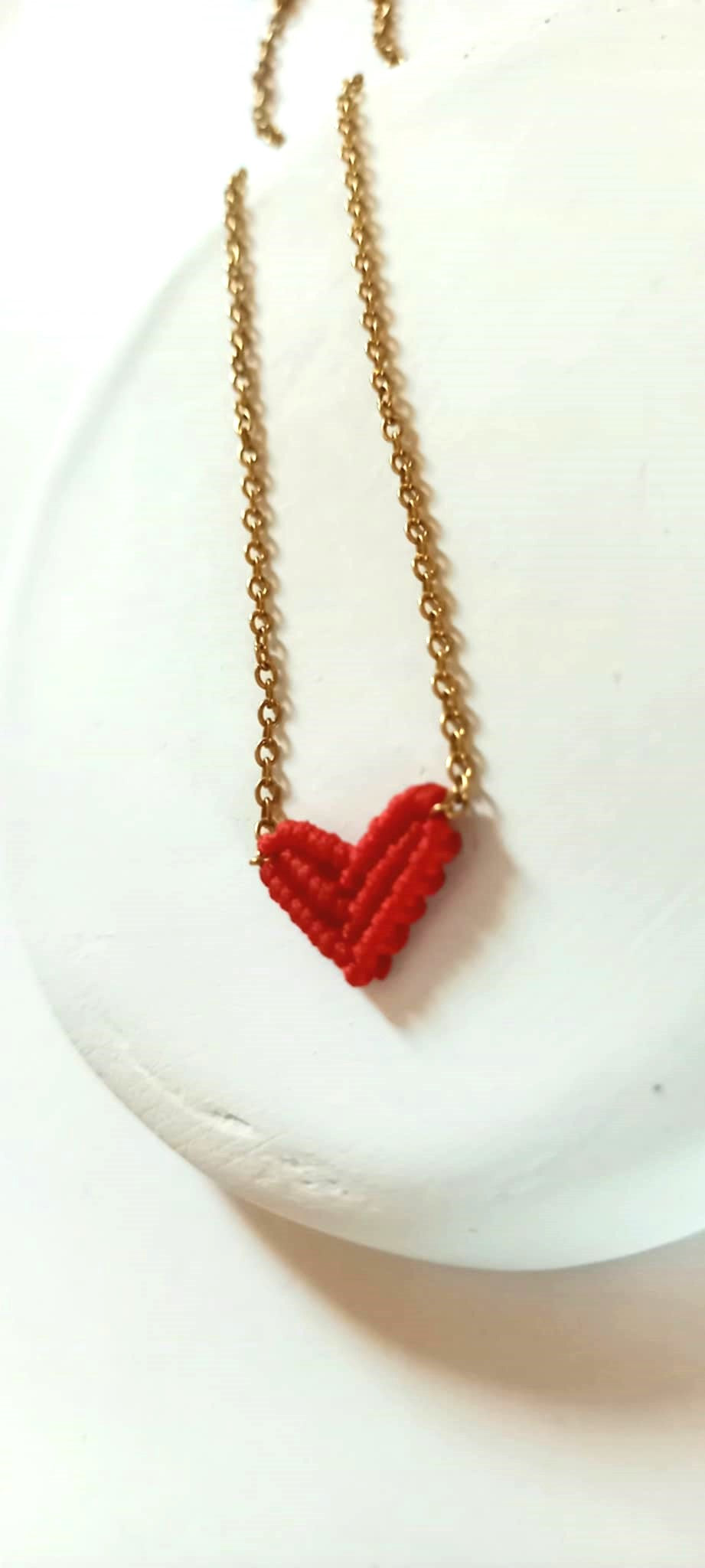Κολιέ με μακραμέ καρδιά