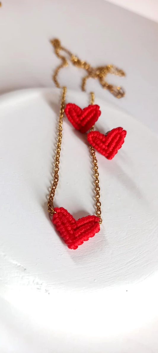 Κολιέ με μακραμέ καρδιά