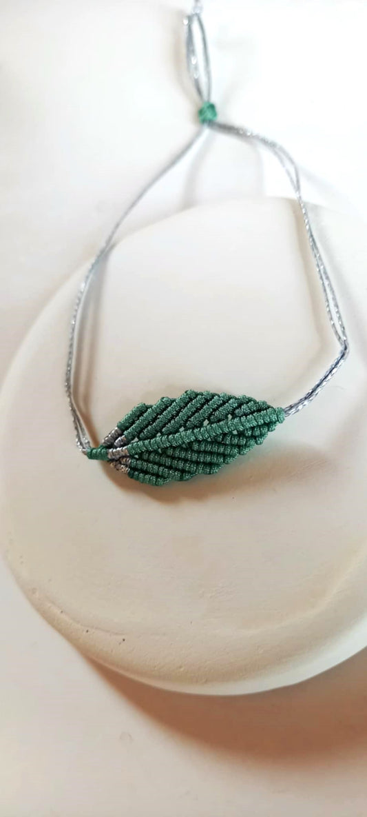 Βραχιόλι με μακραμέ φύλλο