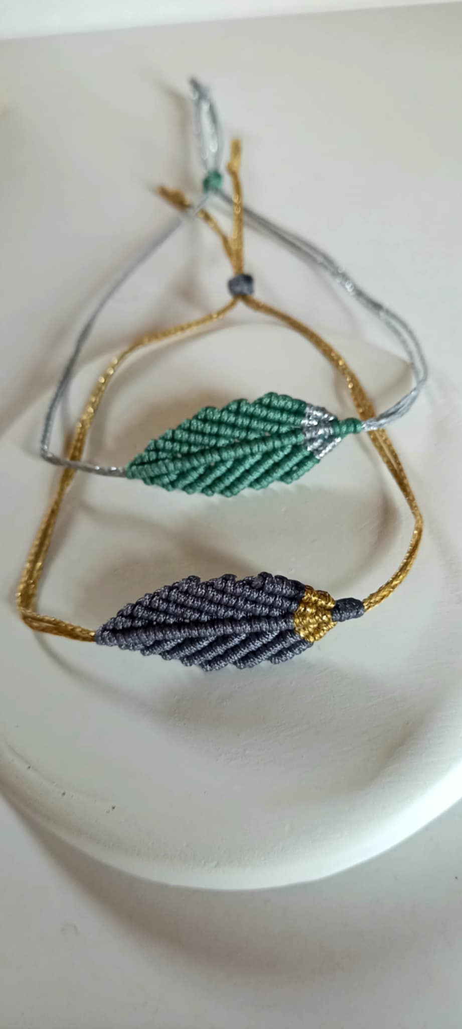 Βραχιόλι με μακραμέ φύλλο