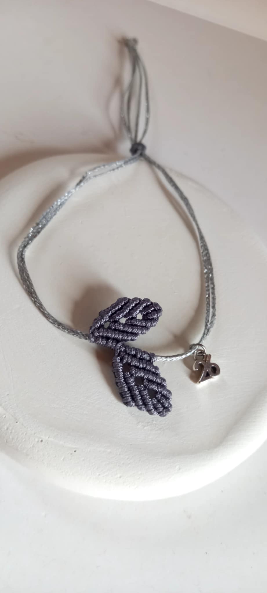 Βραχιόλι - γούρι με μακραμέ φύλλα