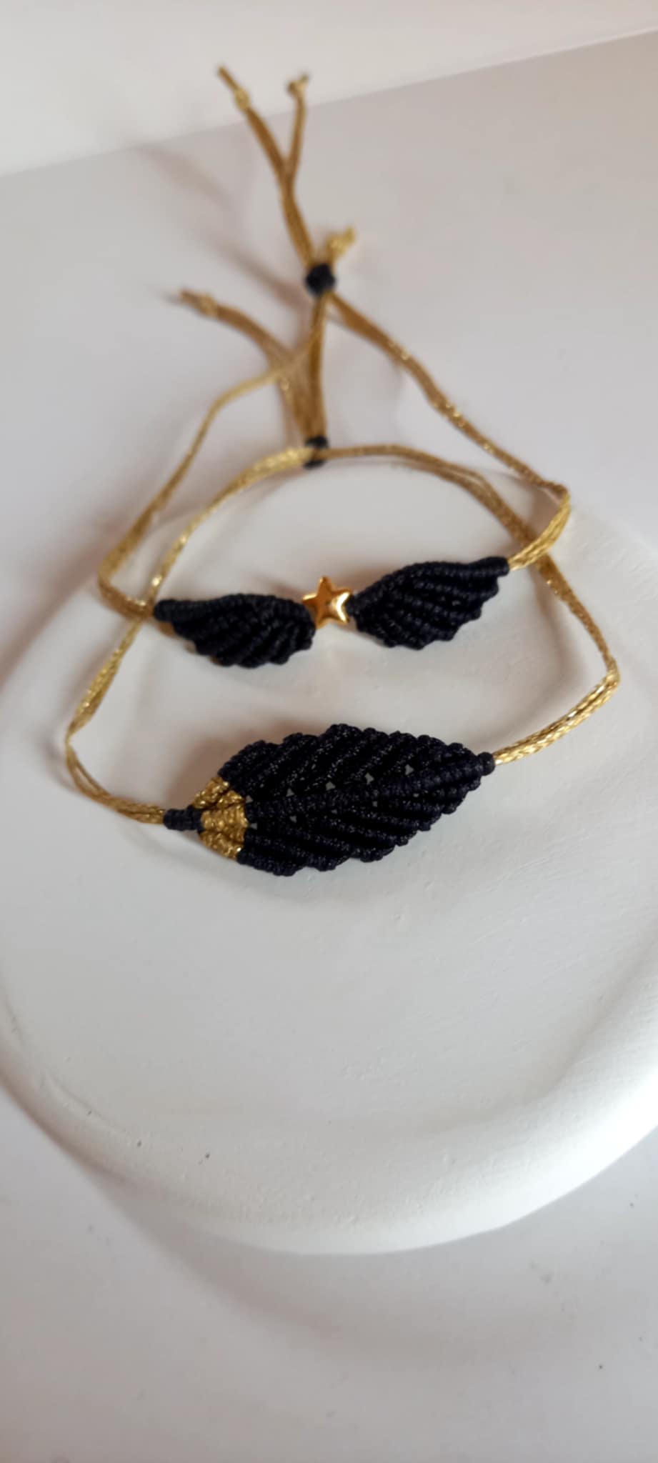 Χειροποίητο βραχιόλι με μακραμέ φύλλο