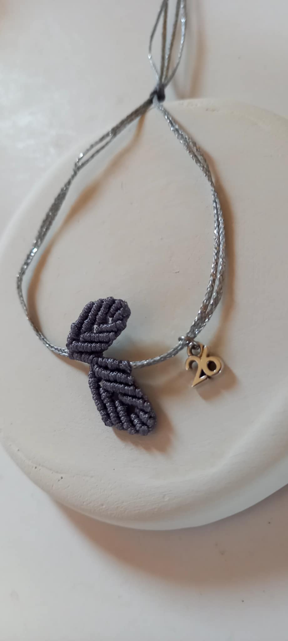 Βραχιόλι - γούρι με μακραμέ φύλλα