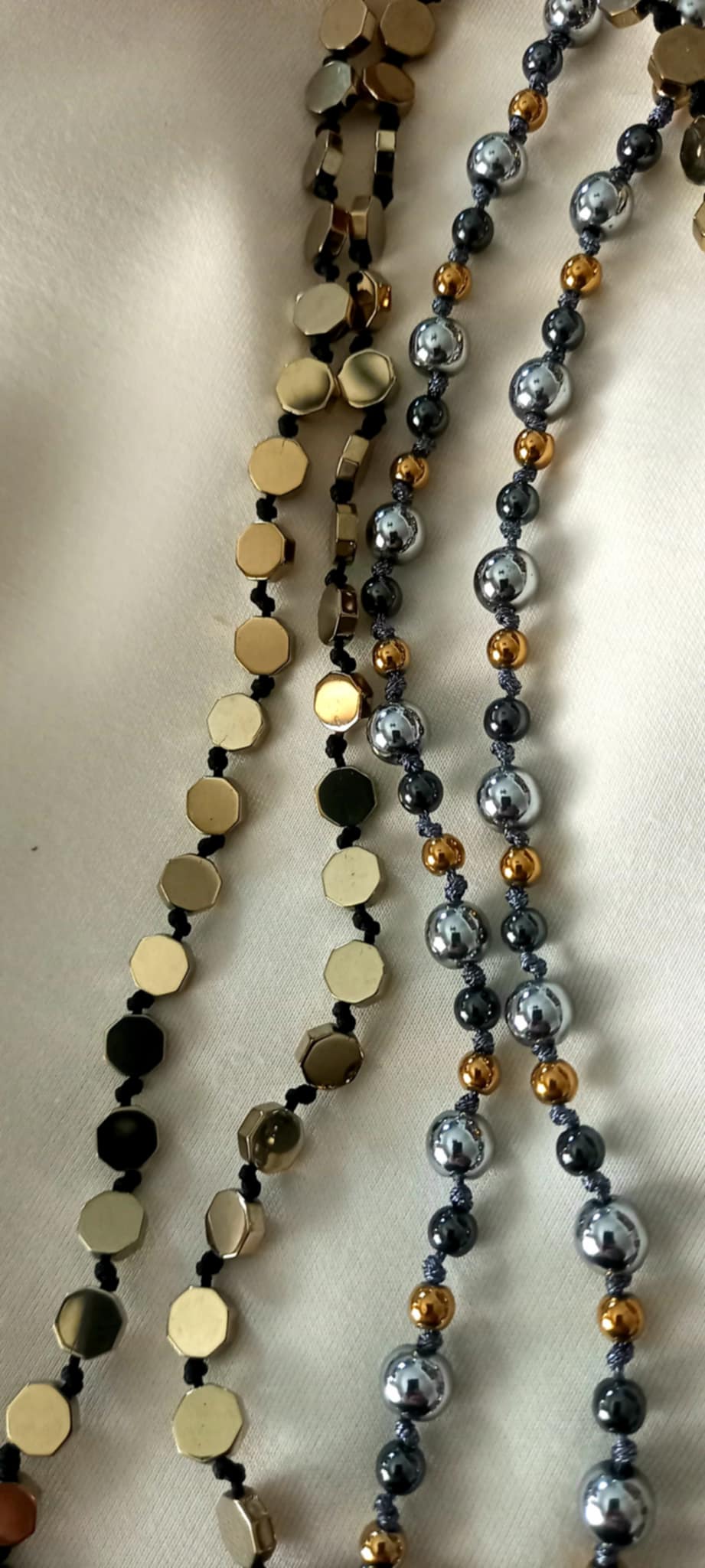 Κολιέ - ροζάριο με αιματίτες σε τριχρωμία