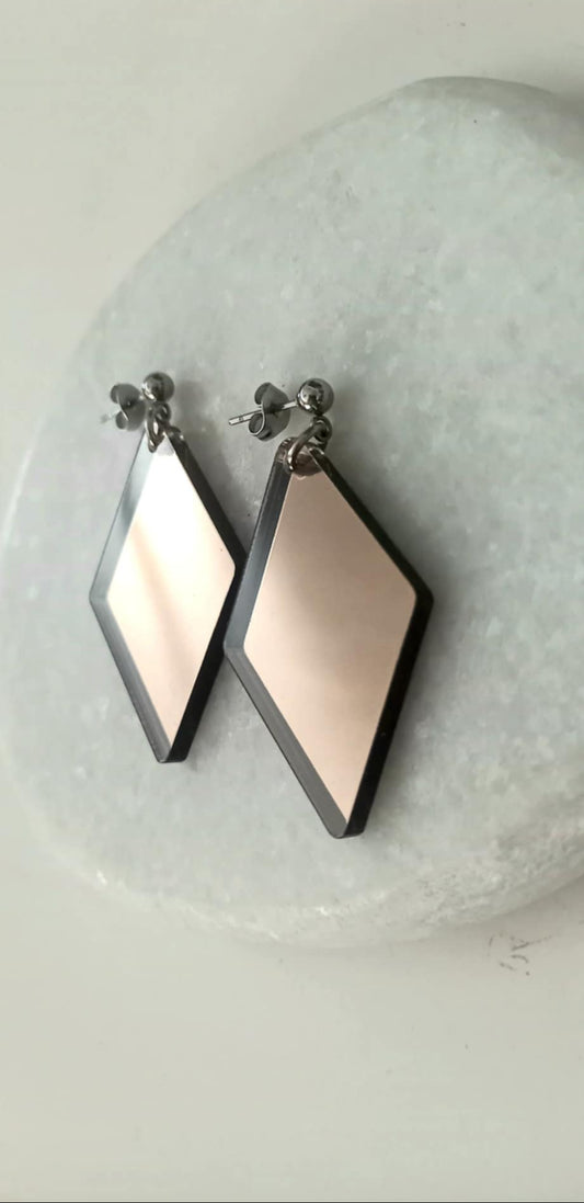 Σκουλαρίκια με plexi μοτίφ