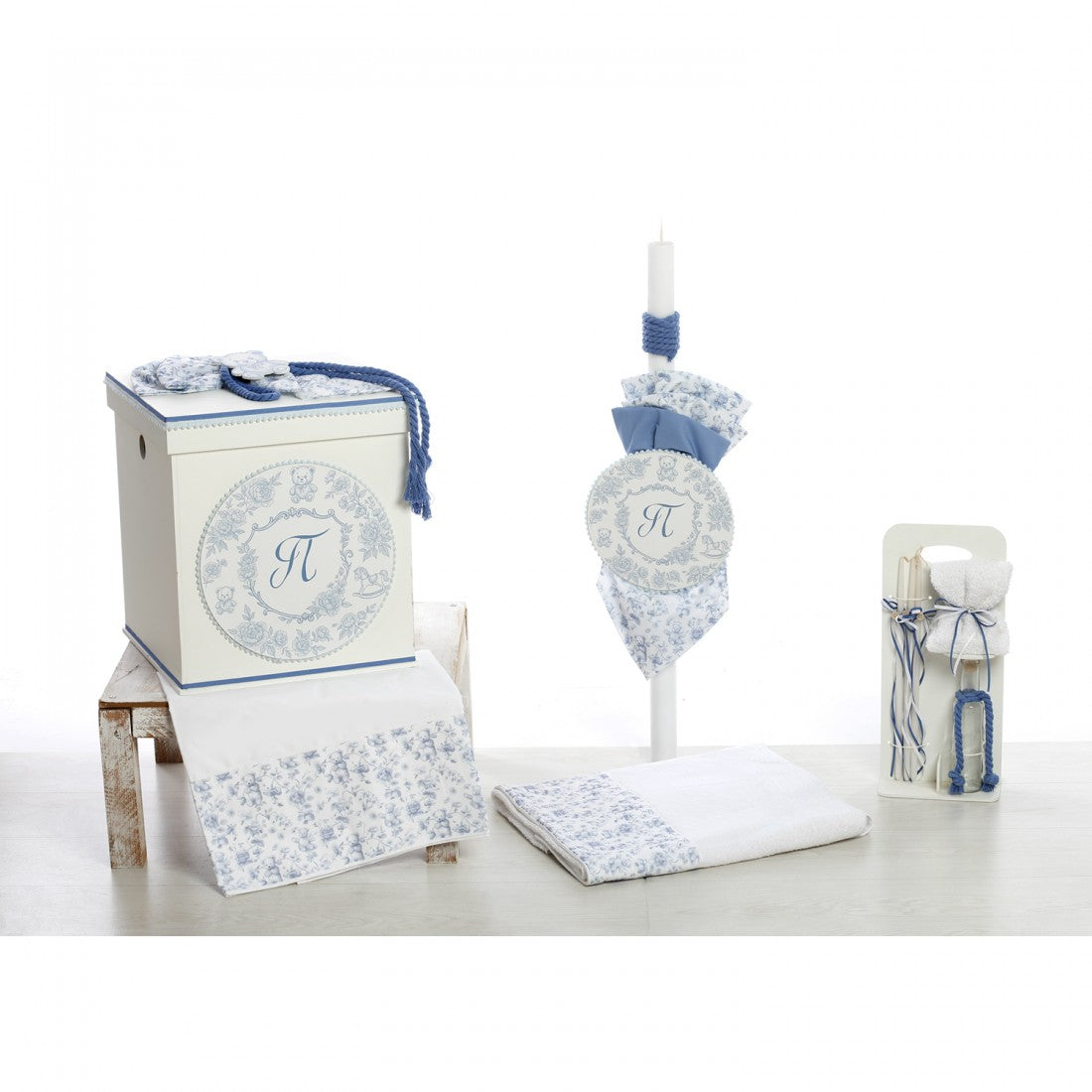 Σετ βάπτισης με γαλάζιο floral μοτίβο