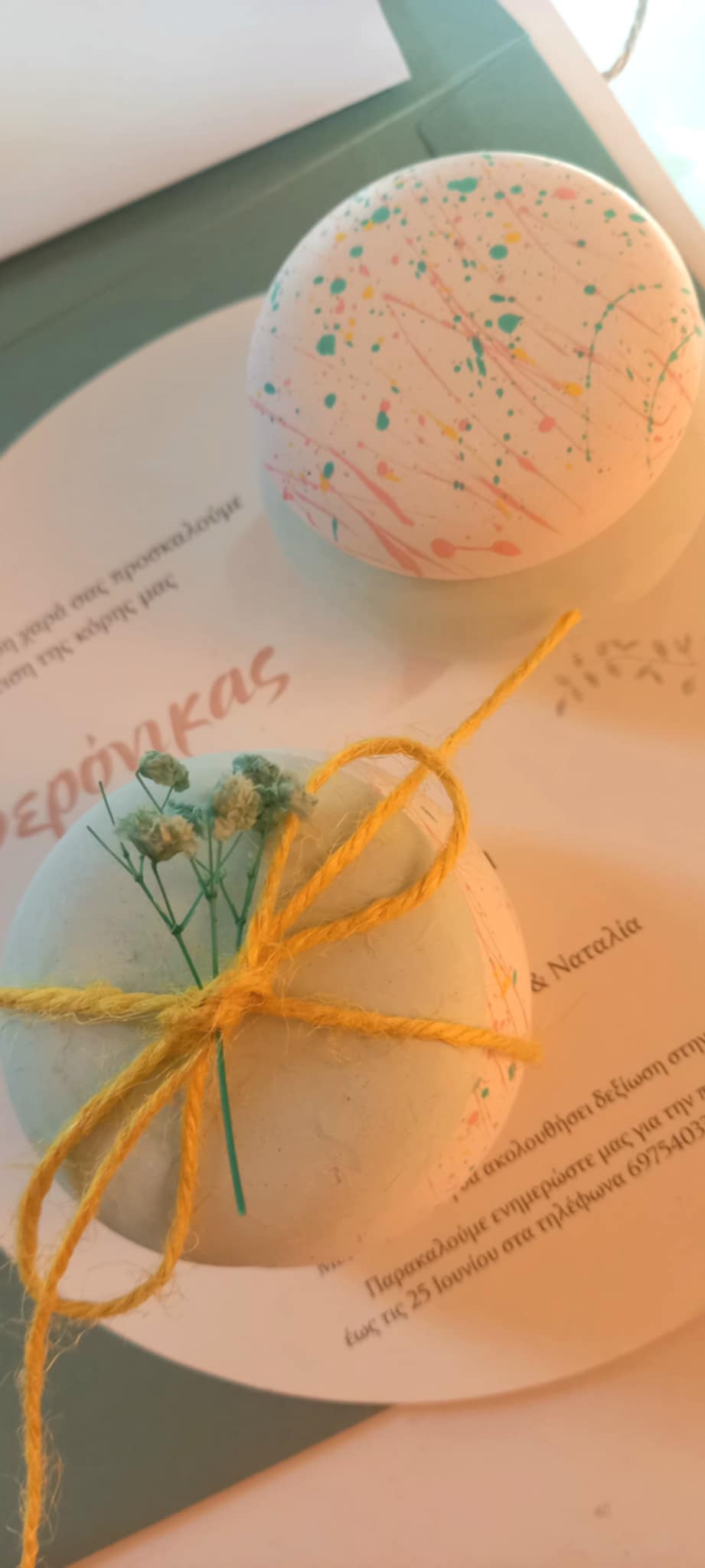 Μπομπονιέρα βάπτισης μπιζουτιέρα με αποξηραμένο λουλούδι