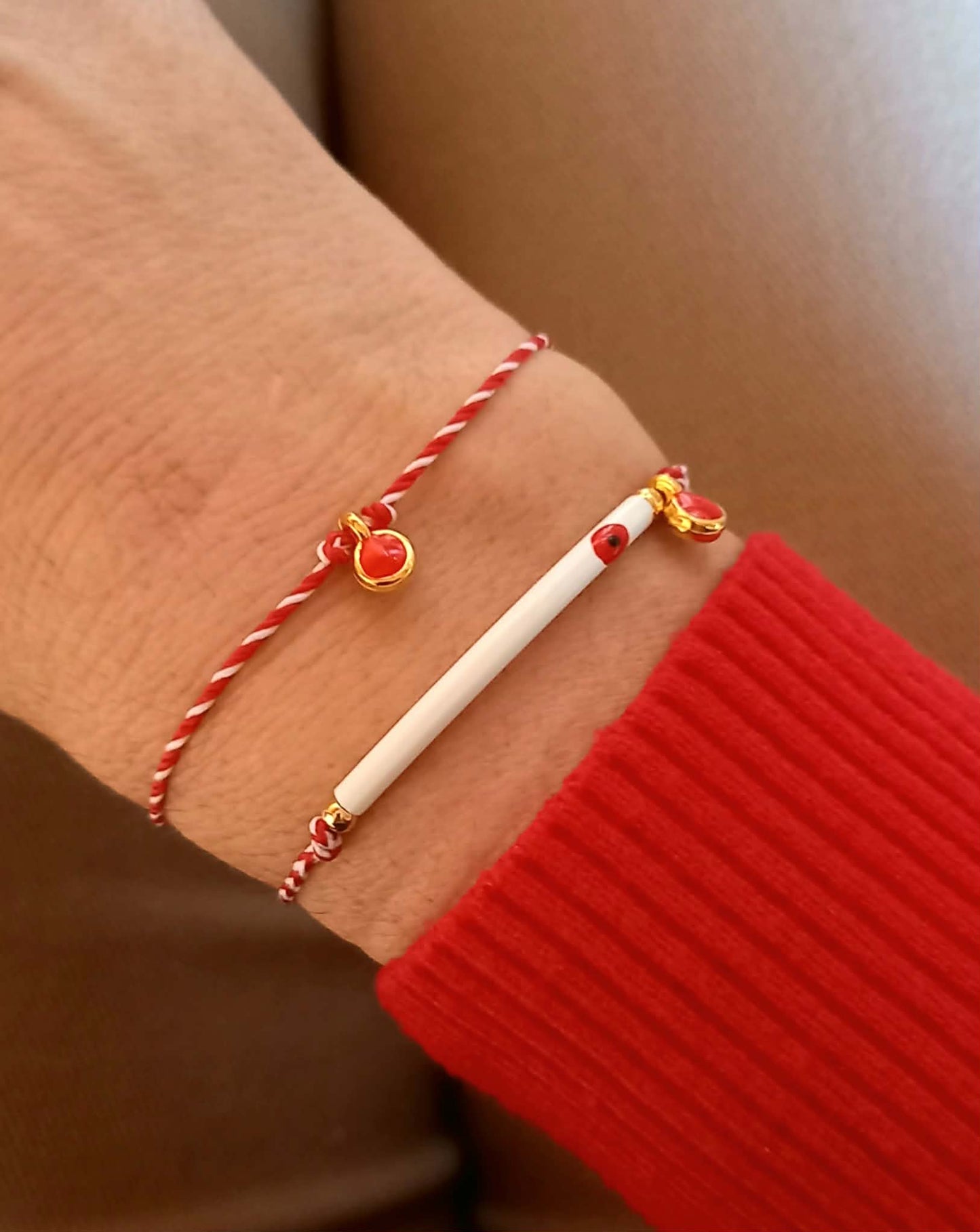 Βραχιόλι μαρτάκι με μπάρα και επιχρυσωμένο στοιχείο