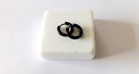 Κρικάκια από ατσάλι σε μαύρο χρώμα