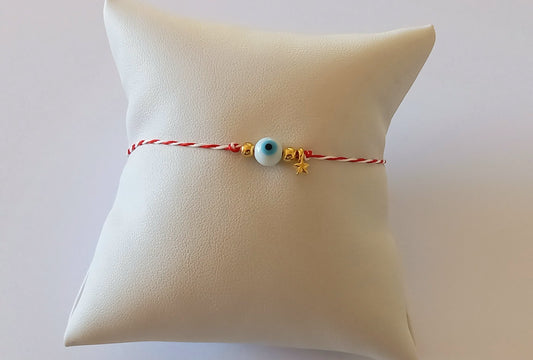 Βραχιόλι μαρτάκι με λευκό-κόκκινο κορδόνι, στρογγυλό μάτι και χρυσές λεπτομέρειες